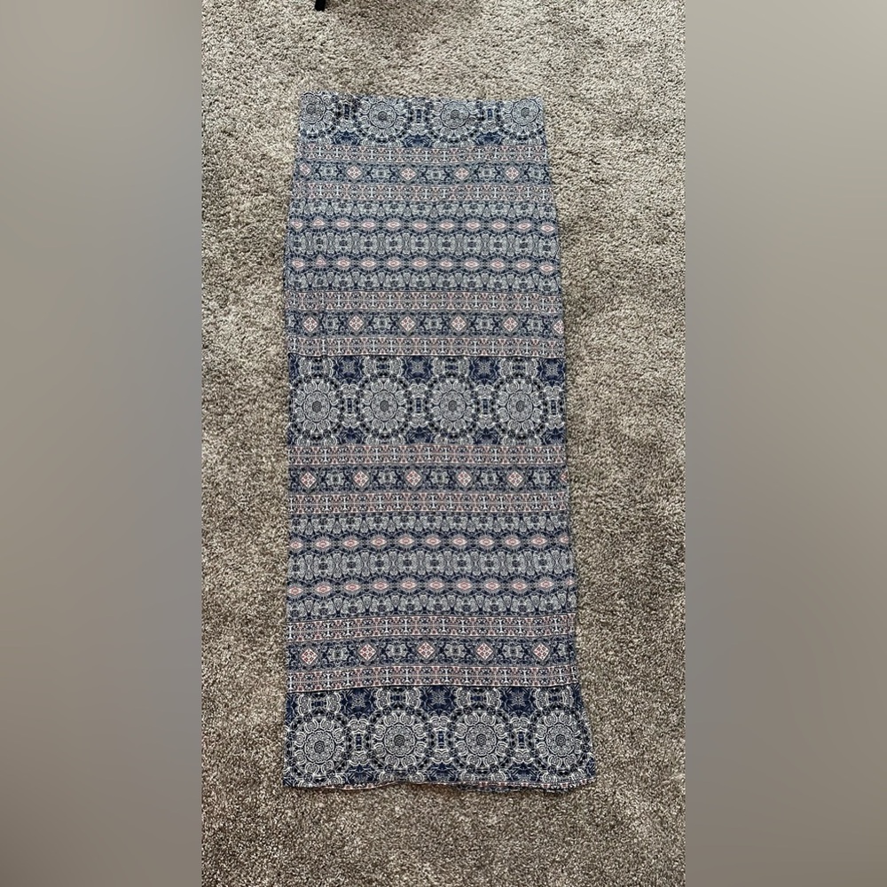 Atmosphere Women’s Navy & Multi Color Maxi Skirt Size 8